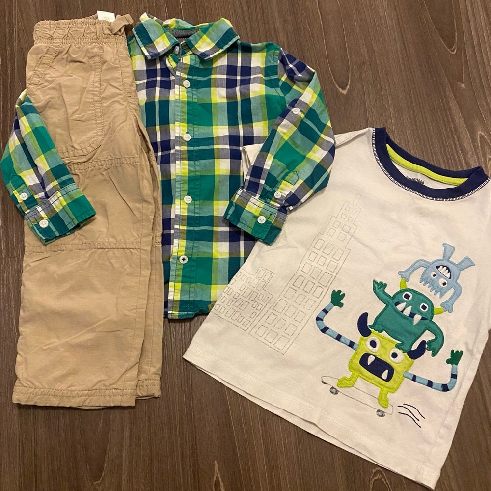 Gymboree monstro-politan 2 shirts and pants